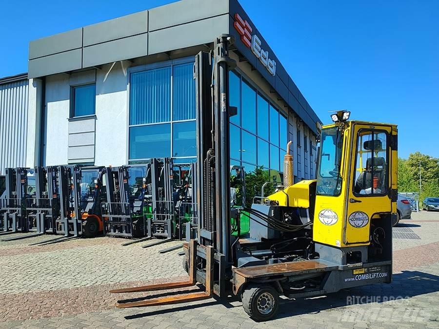 Combilift C4000 Šakiniai krautuvai su privažiavimu iš visų keturių pusių