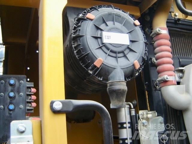 CAT 320 E Vikšriniai ekskavatoriai