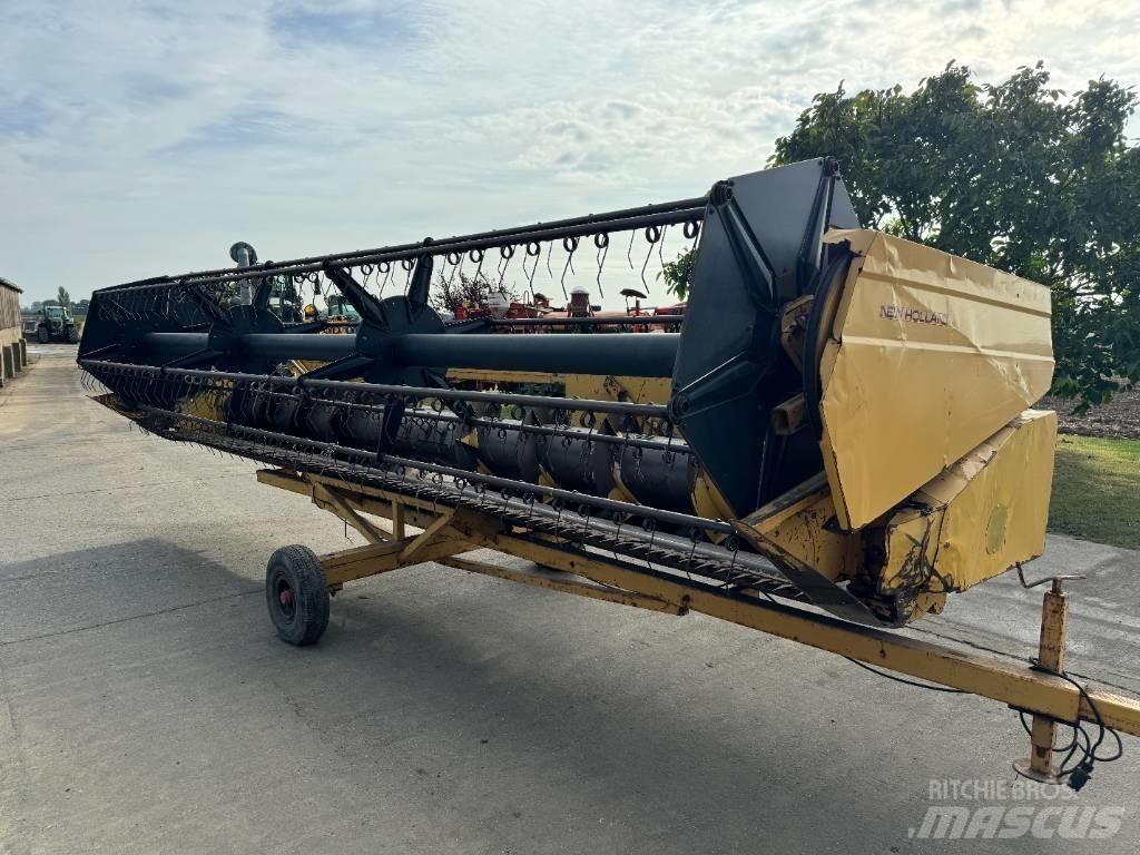 New Holland TX 36 Derliaus nuėmimo kombainai
