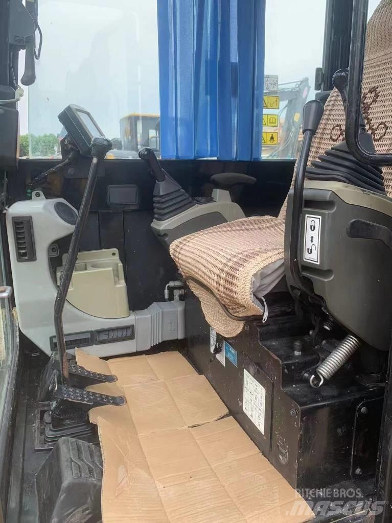 CAT 306E2 Vikšriniai ekskavatoriai