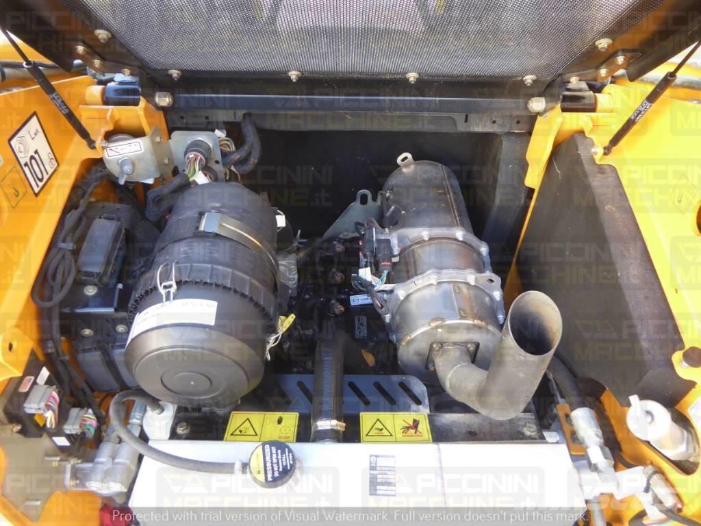 Mustang 1900R Krautuvai su šoniniu pasukimu