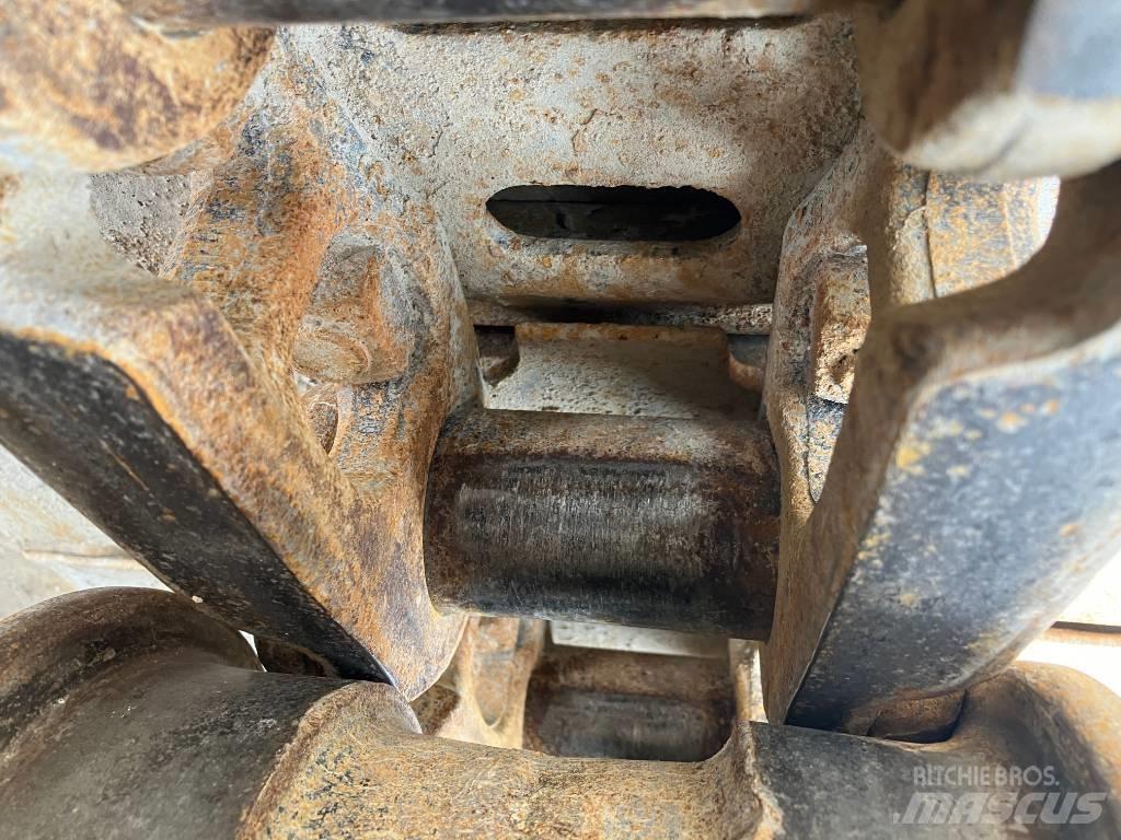 Hitachi ZX300LC-7 Vikšriniai ekskavatoriai