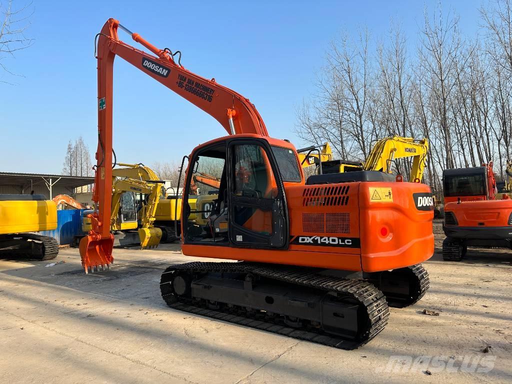 Doosan DX140 Vikšriniai ekskavatoriai