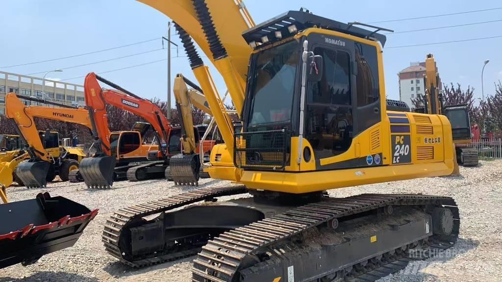 Komatsu PC240 Vikšriniai ekskavatoriai