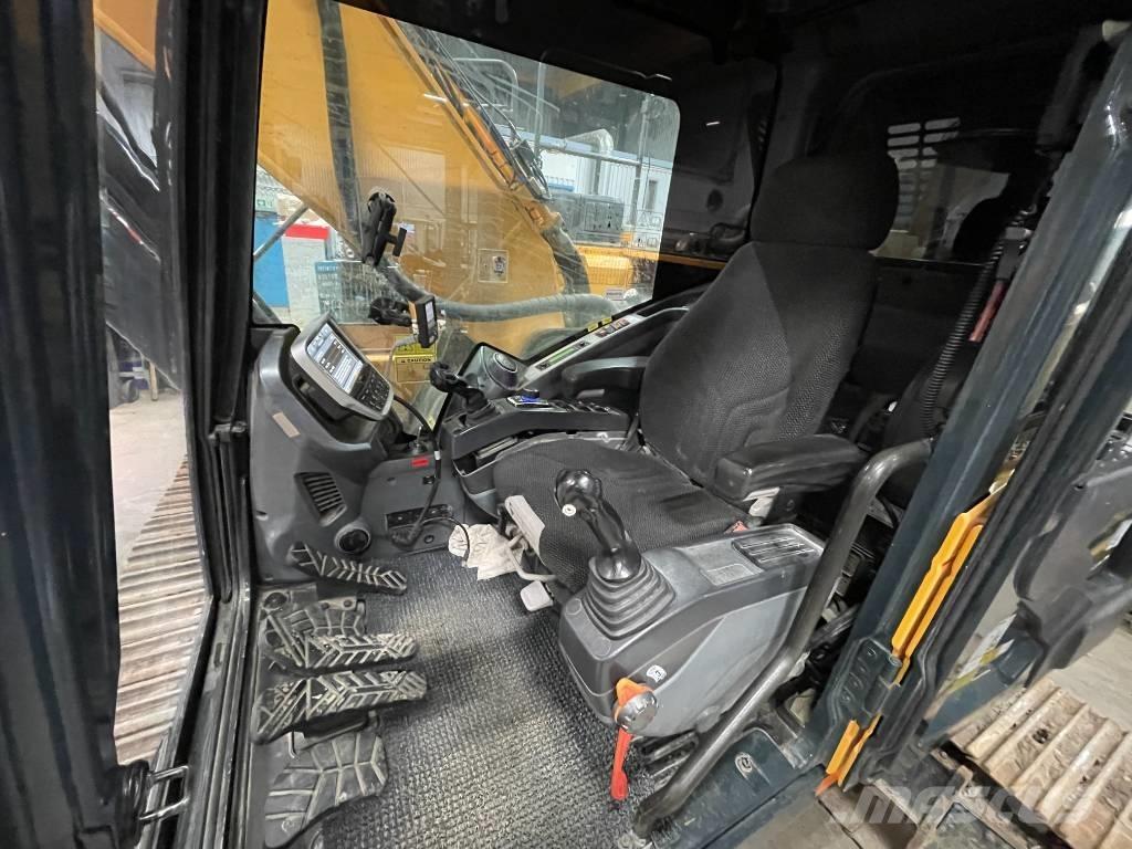 Hyundai HX 260 L Vikšriniai ekskavatoriai