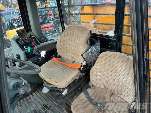 JCB 714 Karjeriniai savivarčiai