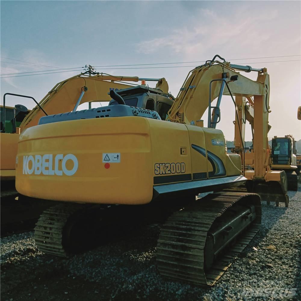Kobelco SK200-8 Vikšriniai ekskavatoriai