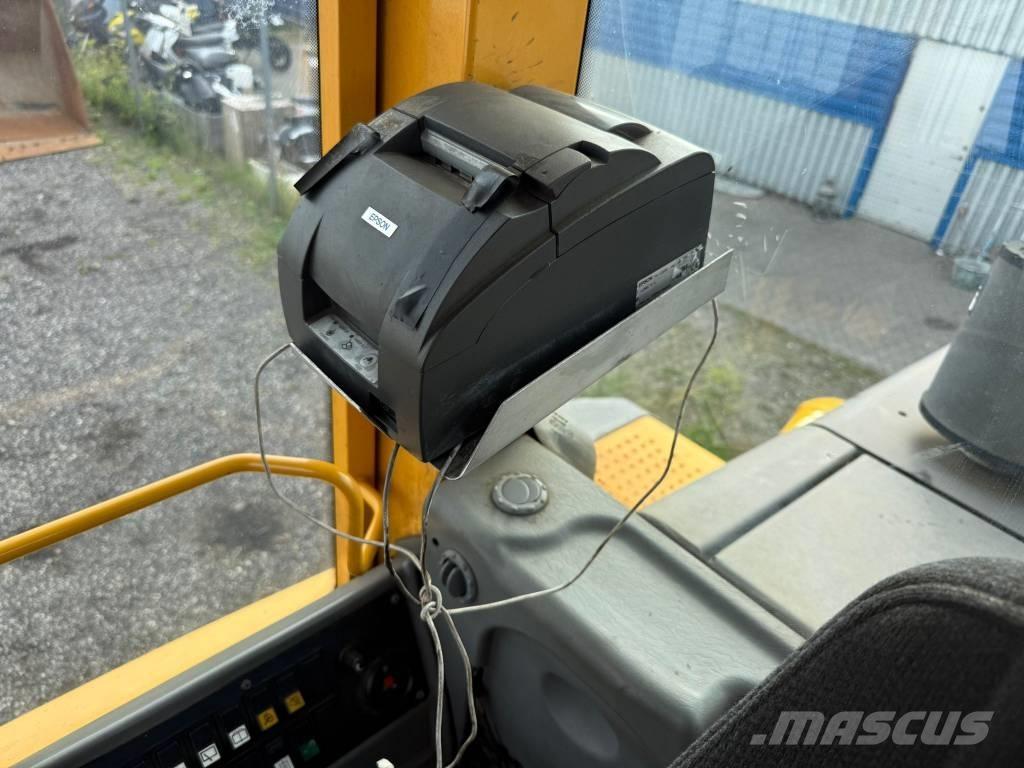 Volvo L 90 E Naudoti ratiniai krautuvai