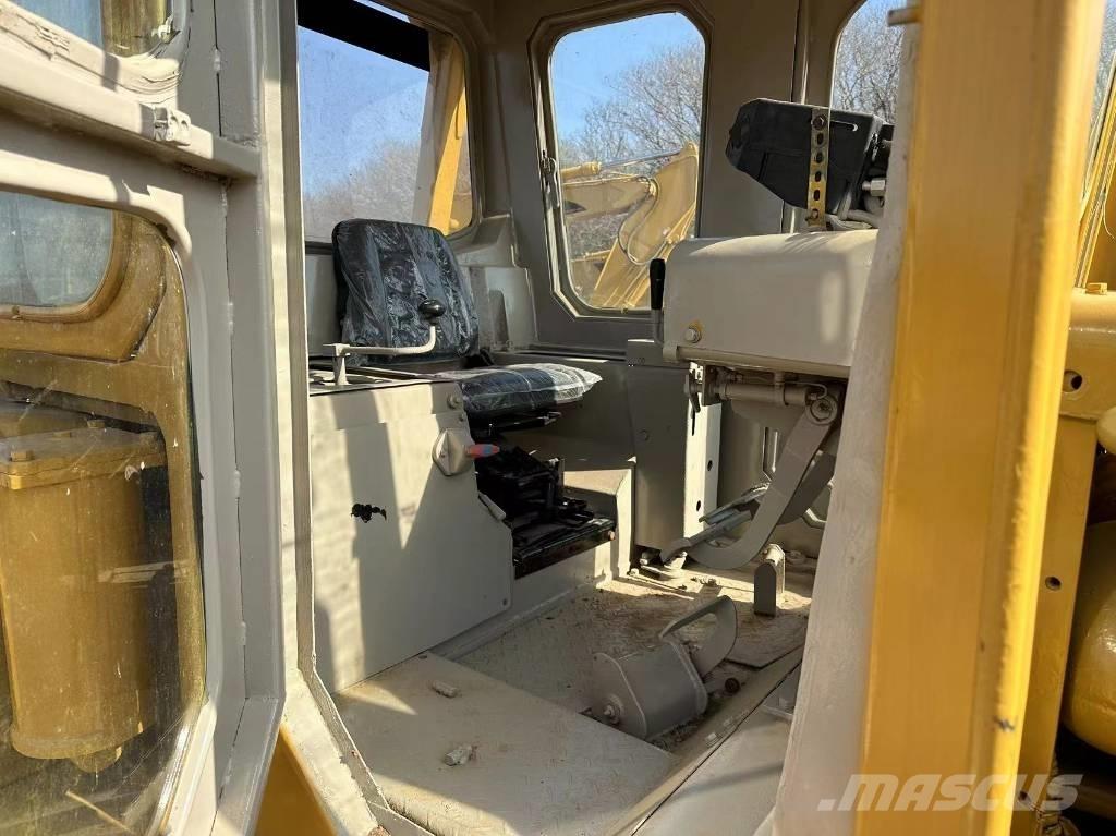 CAT D 8 K Vikšriniai buldozeriai