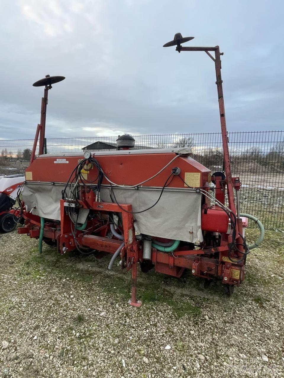 Becker Aeromat Tiksli sėjimo technika