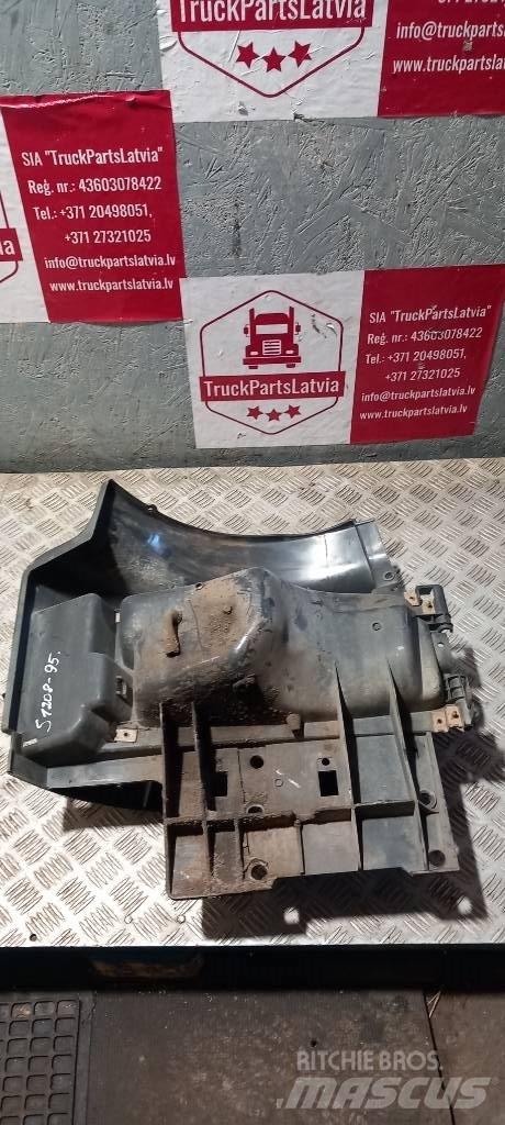 Scania 94 D.   1543634 Kabinos ir salonai