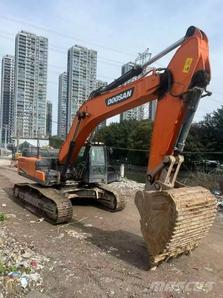 Doosan DX420LC Vikšriniai ekskavatoriai