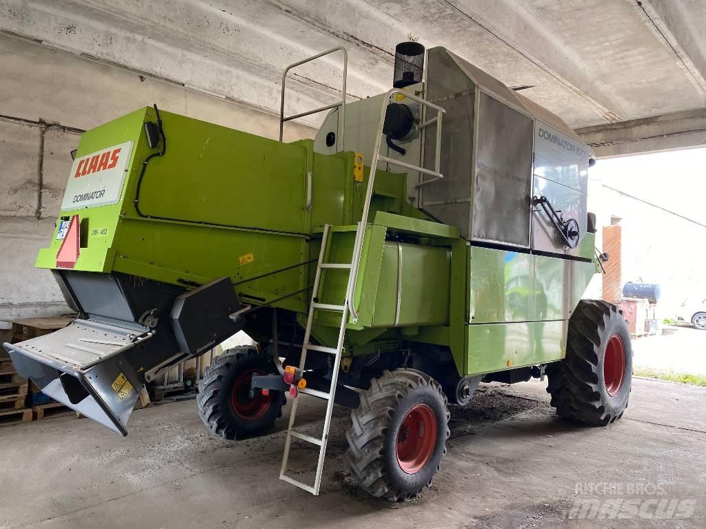 CLAAS Dominator 150 Derliaus nuėmimo kombainai