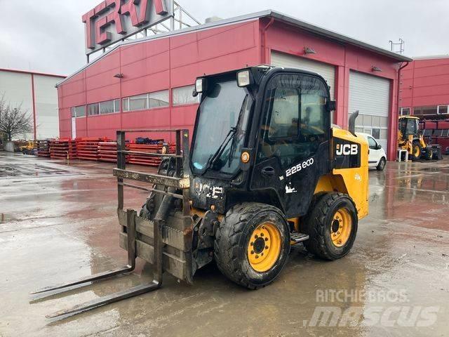 JCB 225 Krautuvai su šoniniu pasukimu