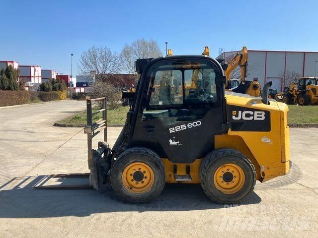 JCB 225 Krautuvai su šoniniu pasukimu