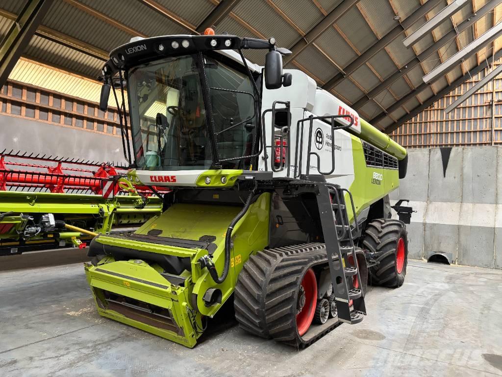CLAAS LEXION 8800 TT Derliaus nuėmimo kombainai