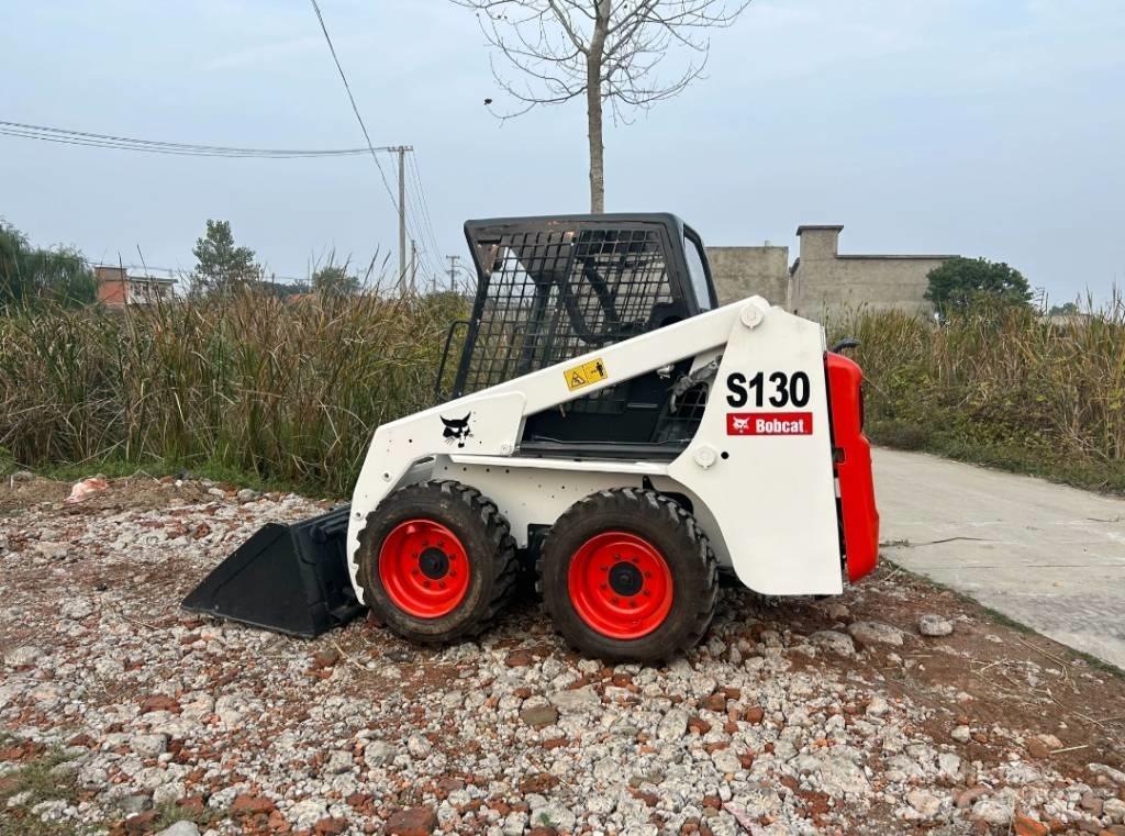 Bobcat S 130 Krautuvai su šoniniu pasukimu