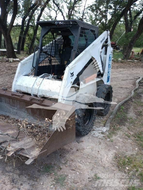 Bobcat 773 Krautuvai su šoniniu pasukimu