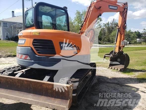 Doosan DX85R-3 Vikšriniai ekskavatoriai