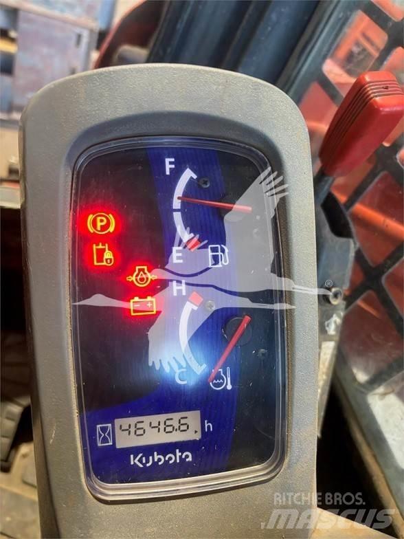 Kubota SVL75-2 Krautuvai su šoniniu pasukimu