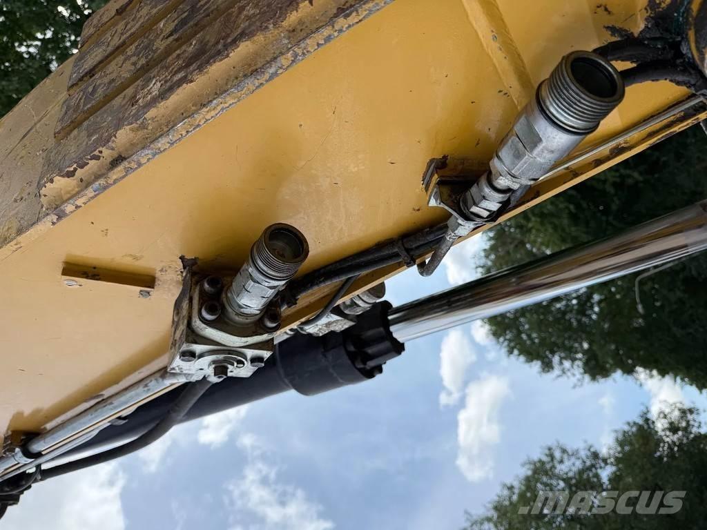 CAT M320F Ratiniai ekskavatoriai