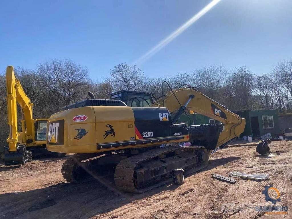 CAT 325 D Vikšriniai ekskavatoriai