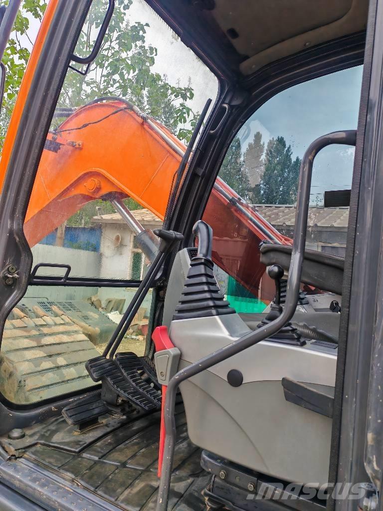 Doosan DX75-9C Vidutinės galios ekskavatoriai 7-12 t