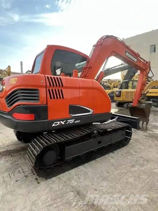 Doosan DX75-9C Vidutinės galios ekskavatoriai 7-12 t
