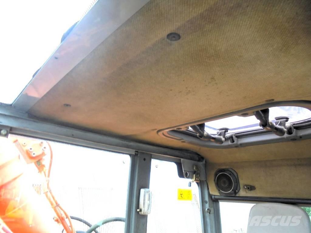 Hitachi FH 130 W-3 Ratiniai ekskavatoriai