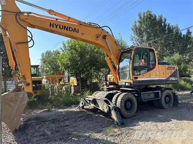 Hyundai 210W Ratiniai ekskavatoriai
