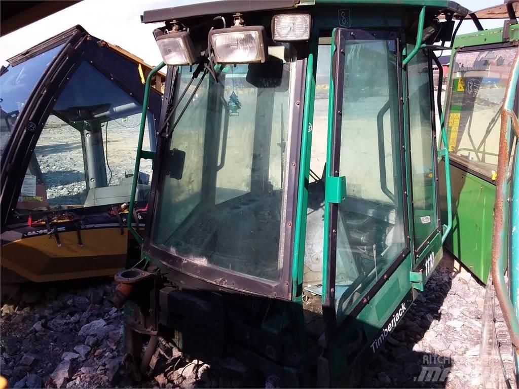 Timberjack 1110 Kabinos ir salonai