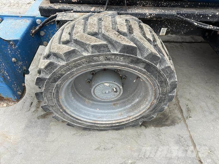 Genie GS5390 RT Žirkliniai keltuvai