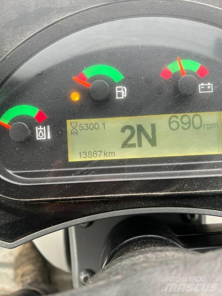 CAT 906 M Naudoti ratiniai krautuvai