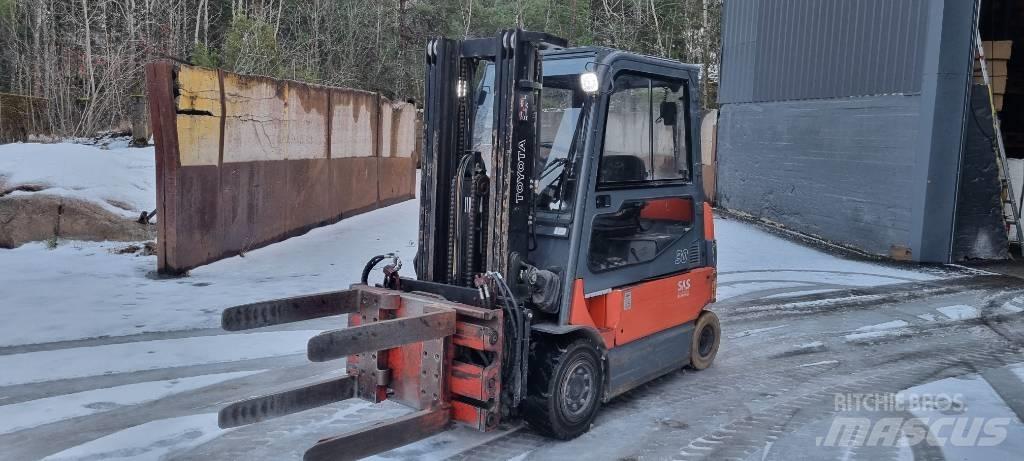 Toyota 7 FBMF 30 Elektriniai šakiniai krautuvai