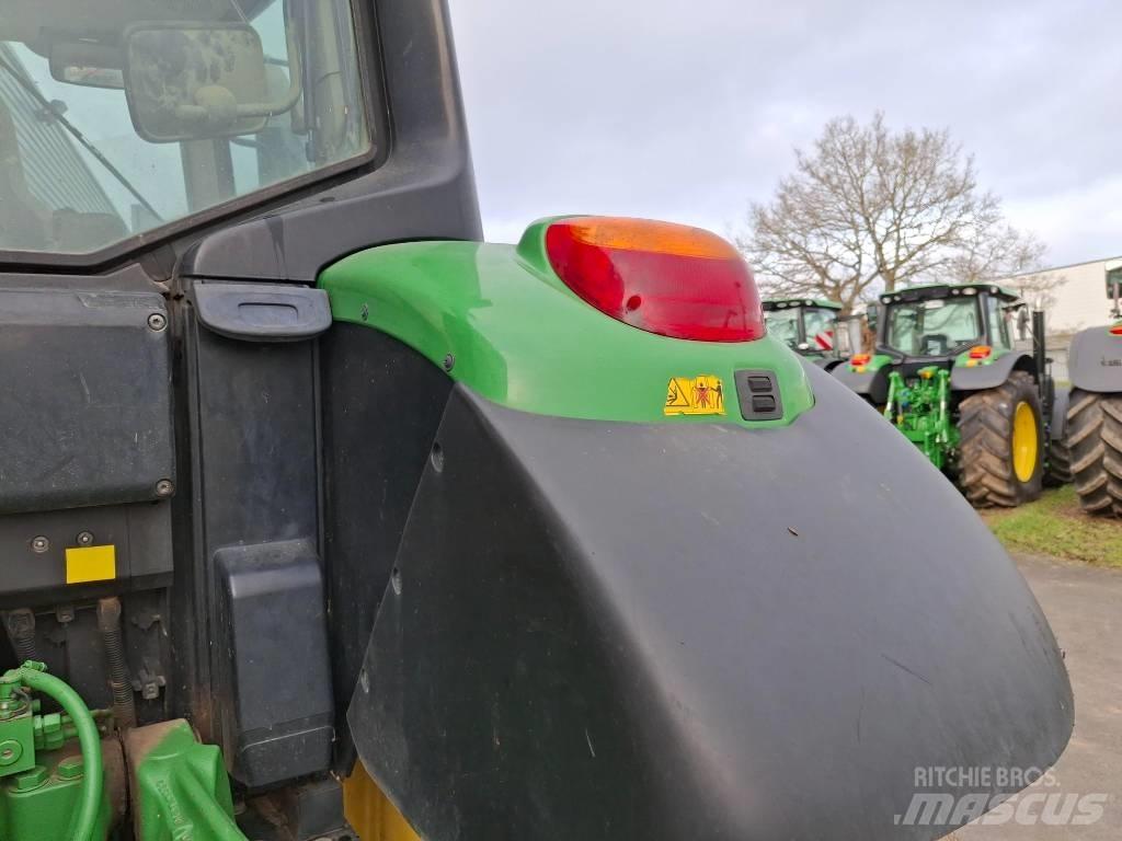 John Deere 6110M Traktoriai