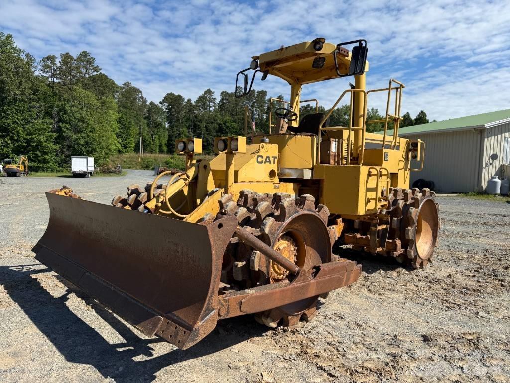 CAT 815 B Gruntiniai volai