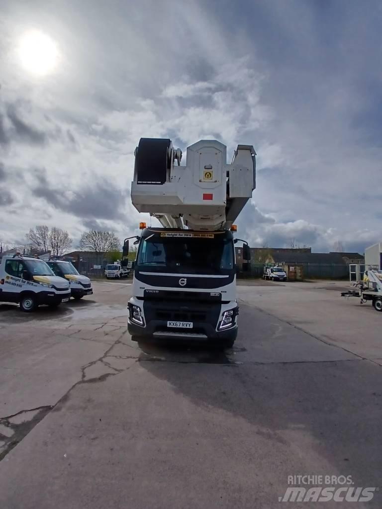 Bronto S90 HLA-X Ant vilkikų montuojamos kėlimo platformos
