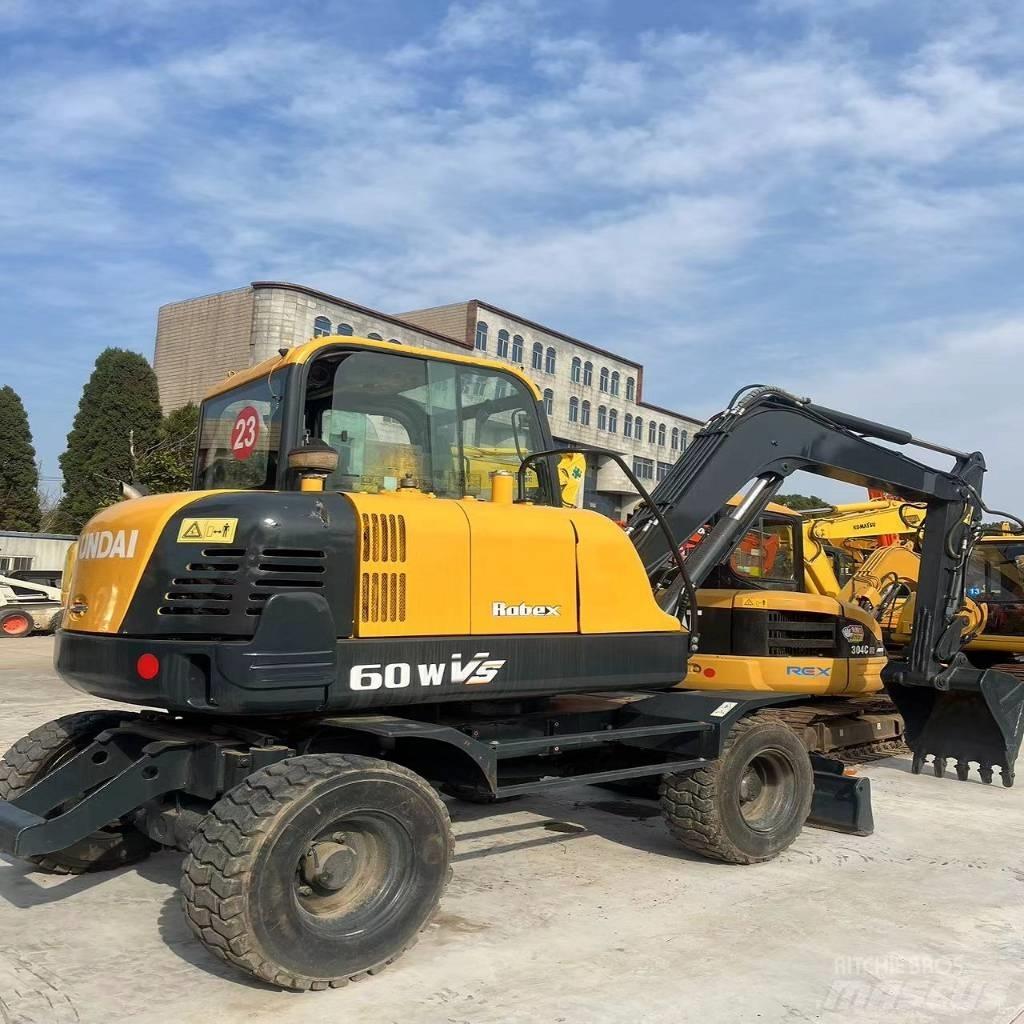 Hyundai R60W-9 Ratiniai ekskavatoriai