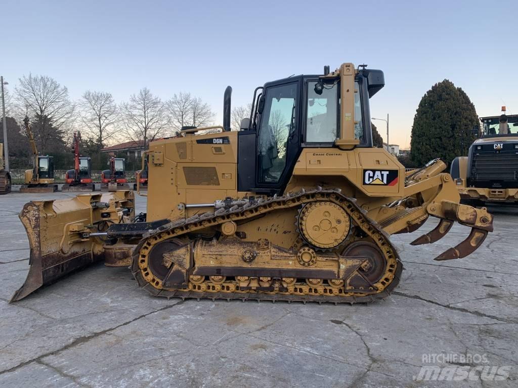 CAT D 6 N XL Vikšriniai buldozeriai