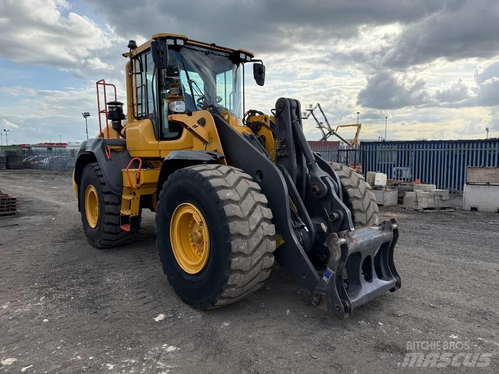 Volvo L 110 H Naudoti ratiniai krautuvai