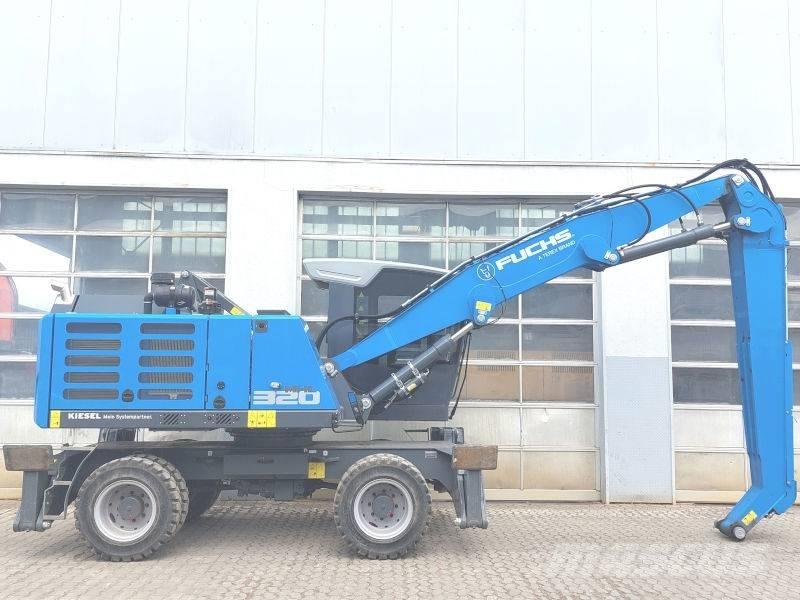 Fuchs MHL 320 F Atliekų / pramoniniai krautuvai