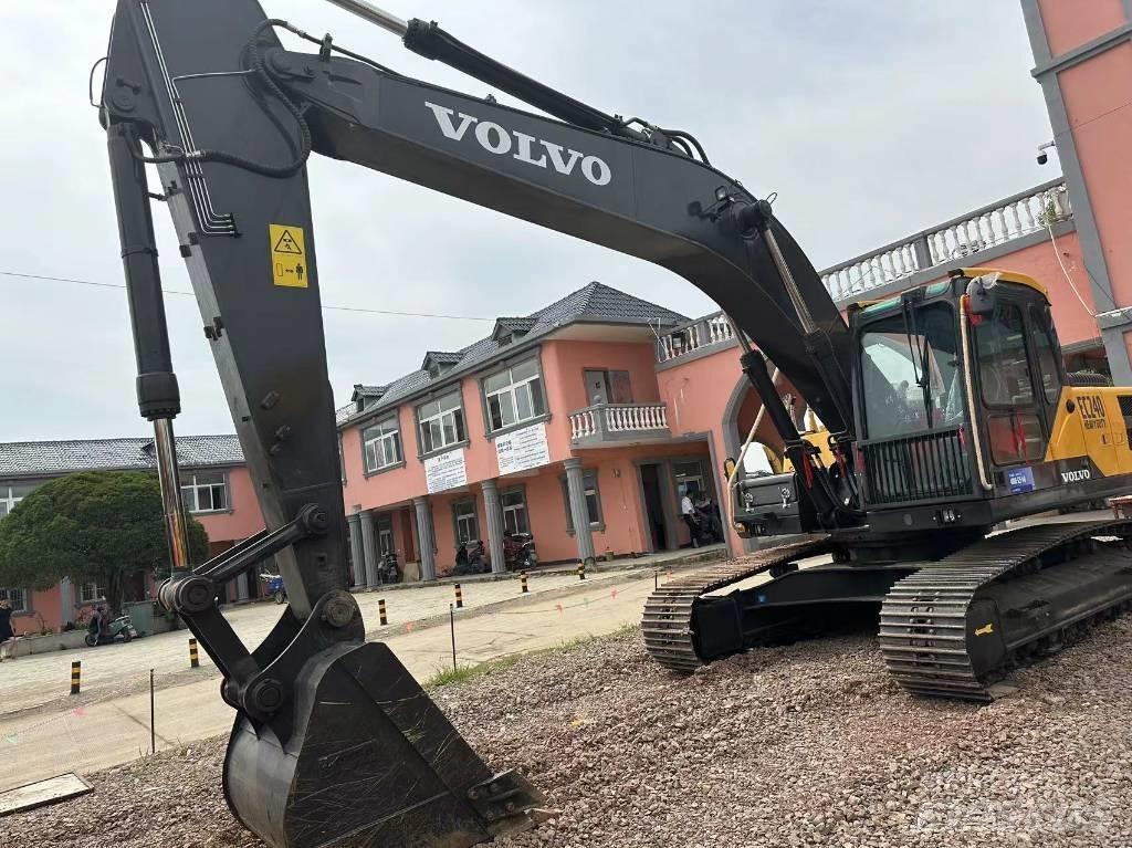 Volvo EC 240 Vikšriniai ekskavatoriai