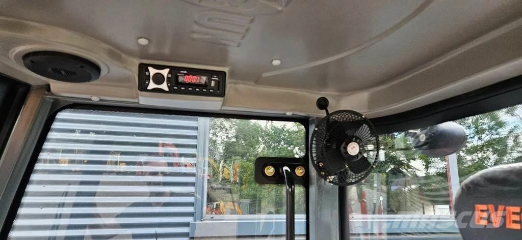 Everun ER 16 Naudoti ratiniai krautuvai