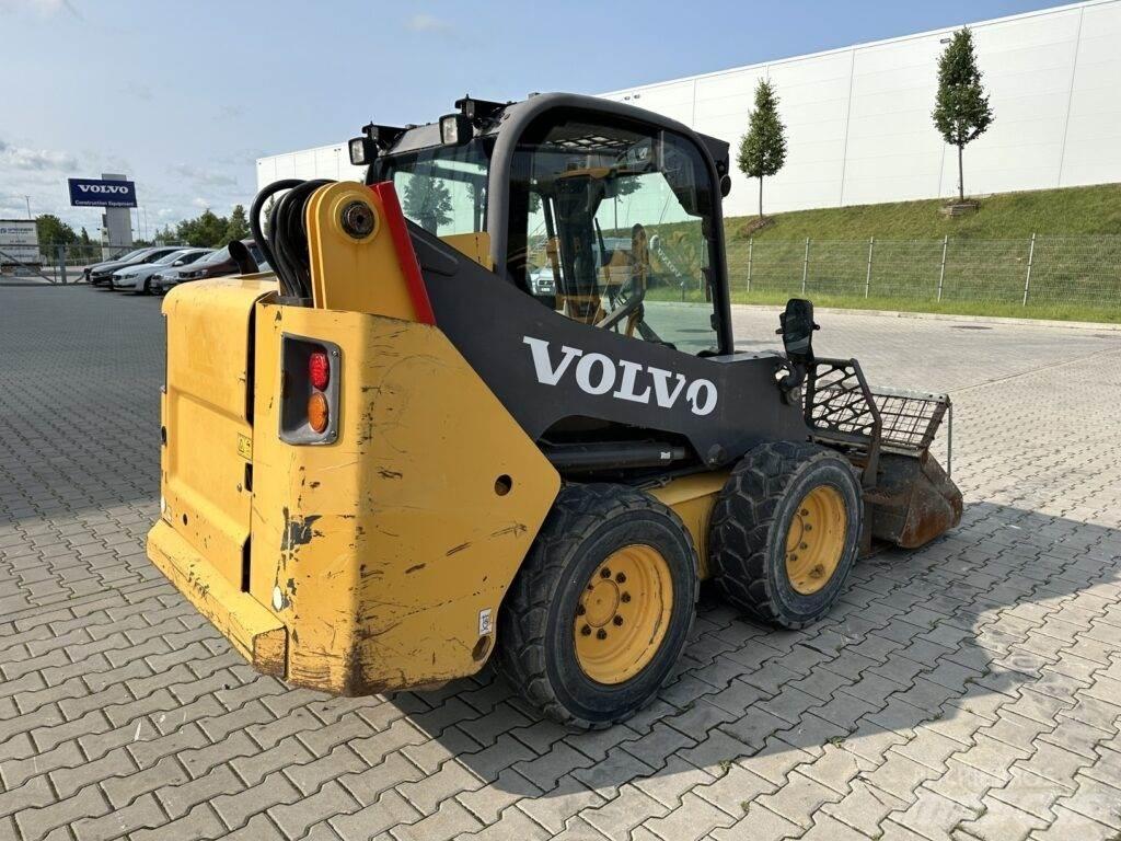 Volvo MC70C Krautuvai su šoniniu pasukimu