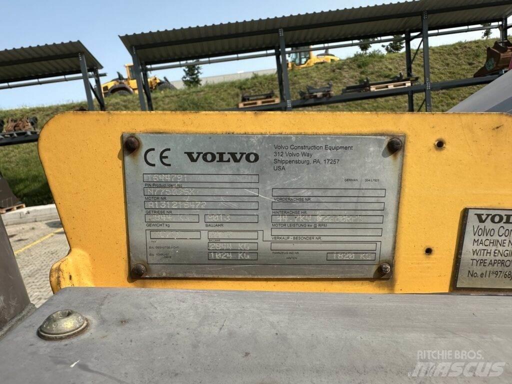 Volvo MC70C Krautuvai su šoniniu pasukimu