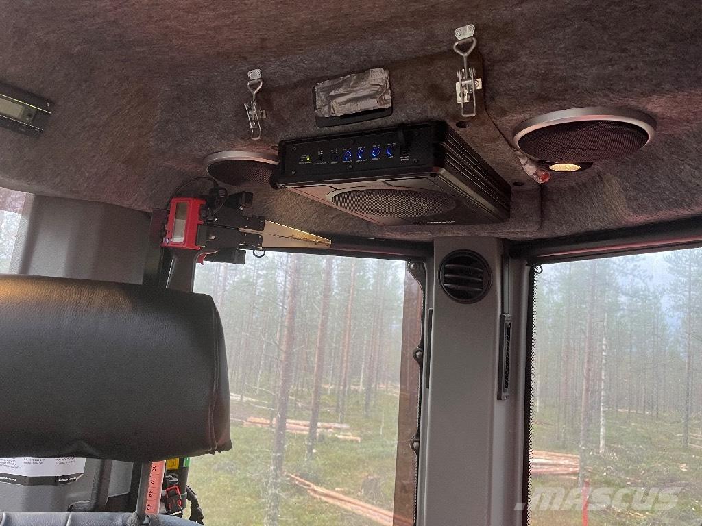 Komatsu 931 Miško technika (Harvesteriai)