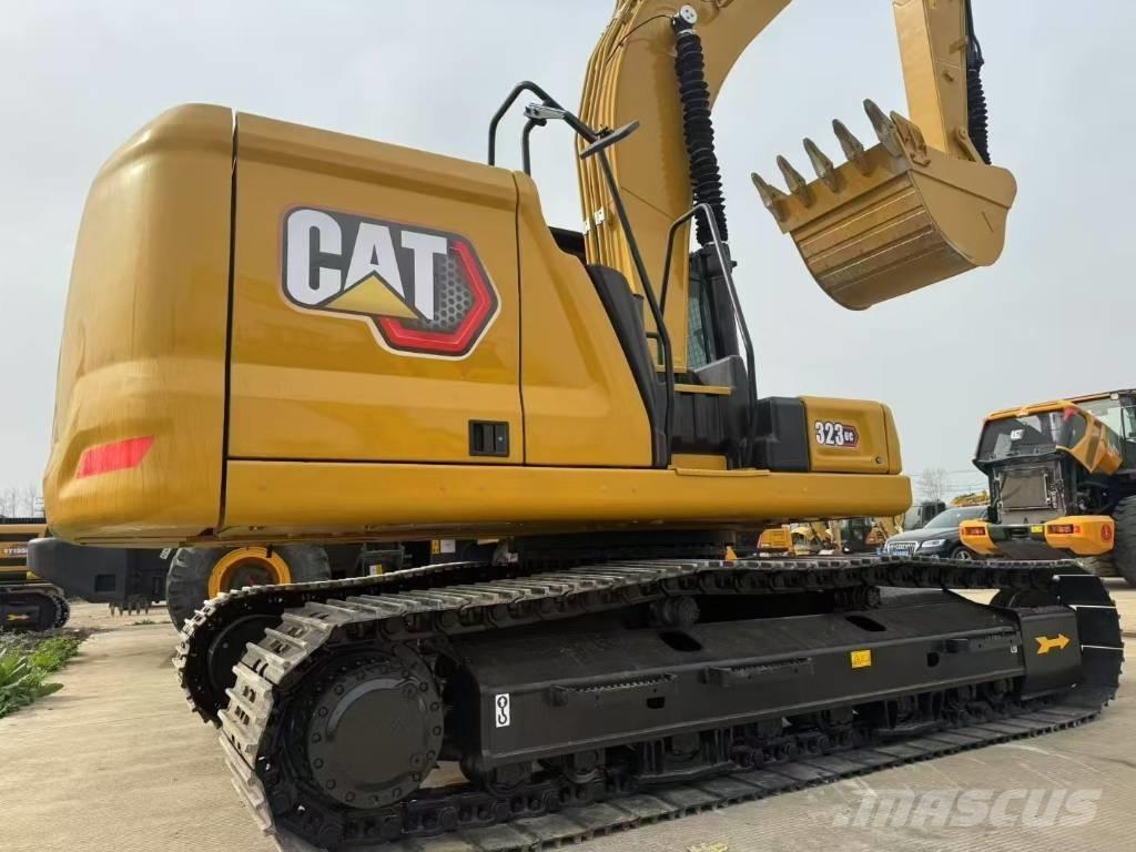 CAT 323GC Vikšriniai ekskavatoriai