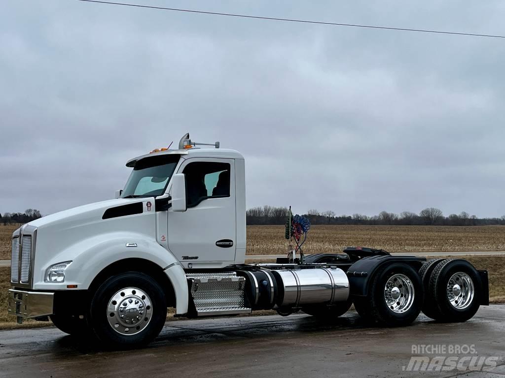 Kenworth T 880 Naudoti vilkikai