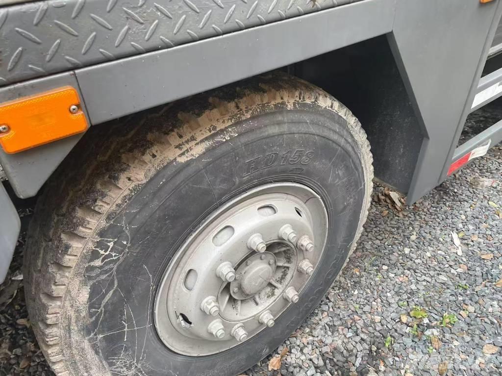 Zoomlion 25 T Visureigiai kranai
