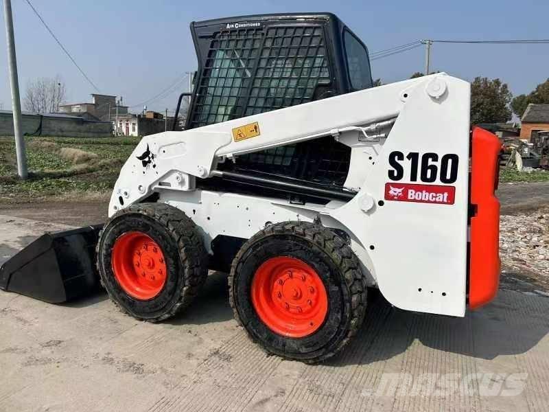 Bobcat S 160 Krautuvai su šoniniu pasukimu